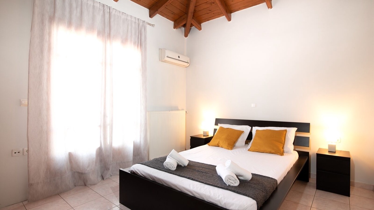 Photo of Bedroom in Markopoulon