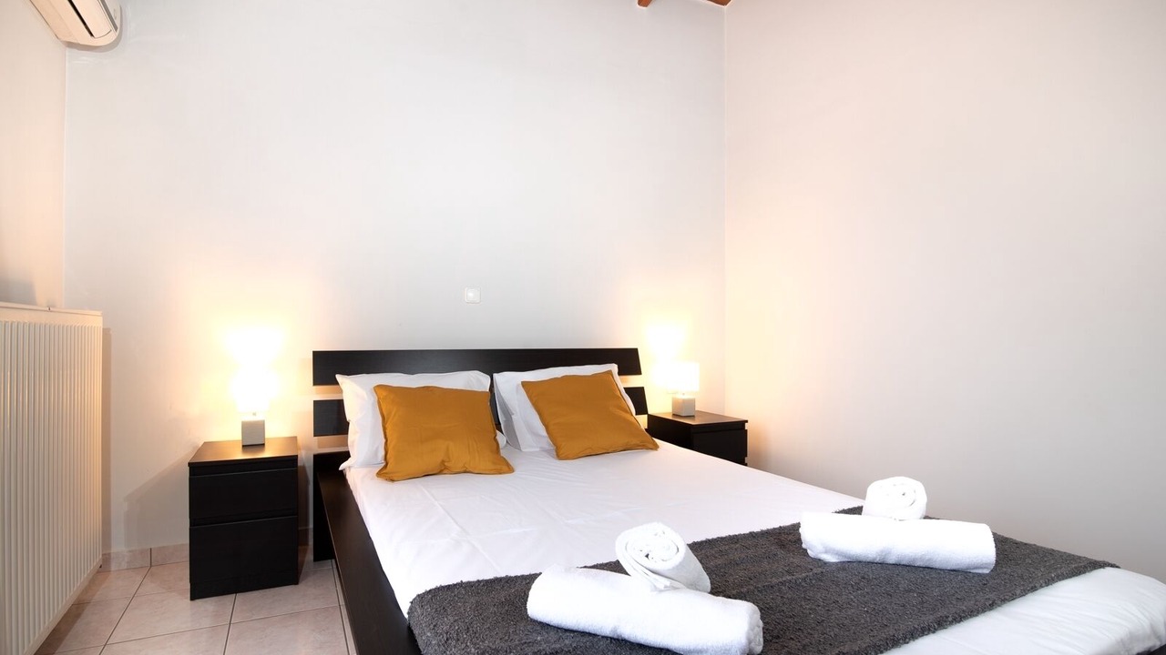 Photo of Bedroom in Markopoulon