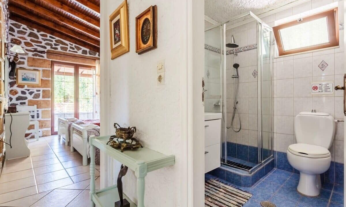 Photo of Bathroom in Lefktron