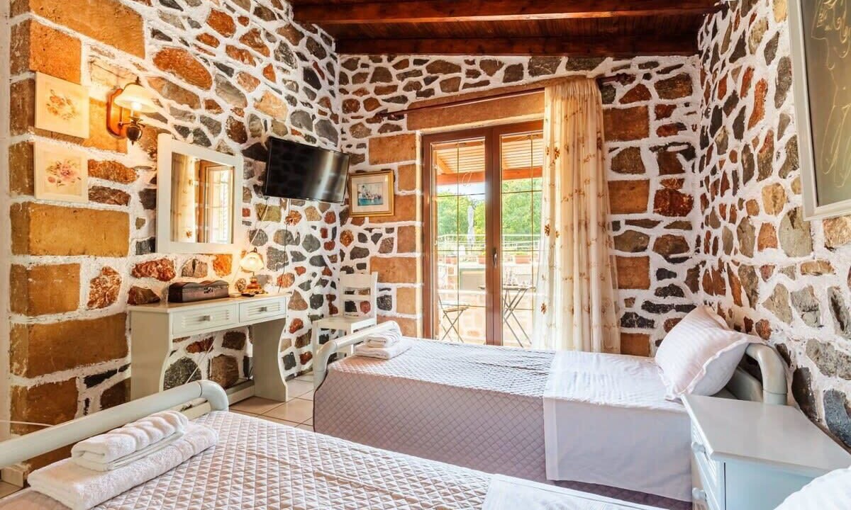 Photo of Bedroom in Lefktron