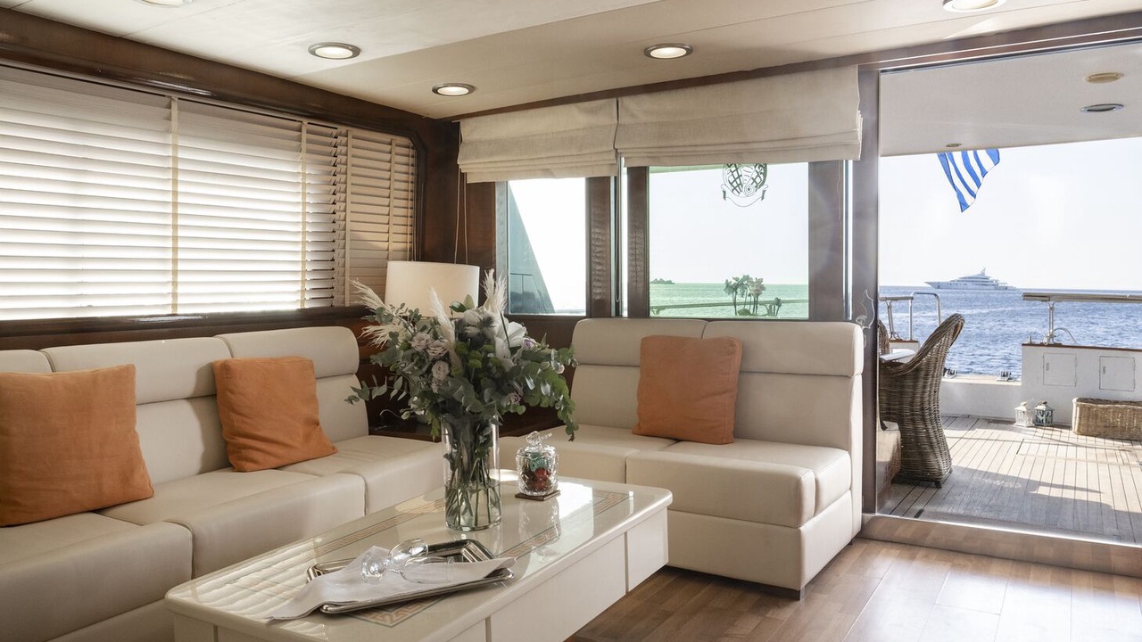 Photo of Livingroom in Ornos