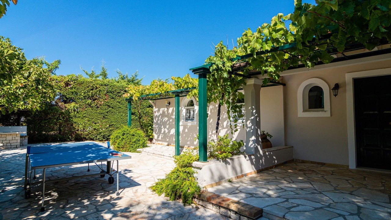 Photo of Patio Balcony in Petaleia