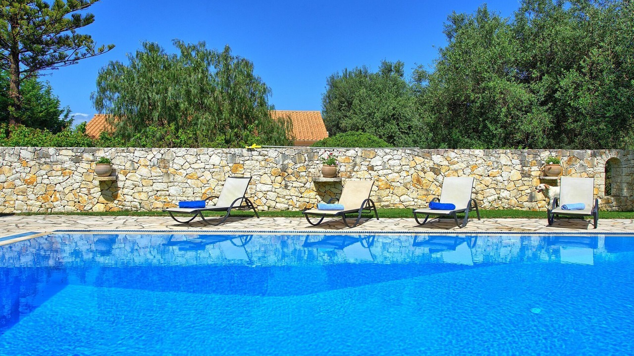 Photo of Outdoor in Petaleia