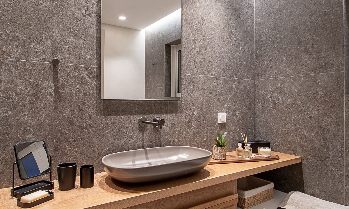 Photo of Bathroom in Neapoli