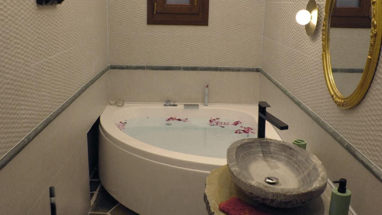 Photo of Bathroom in Papa Nero