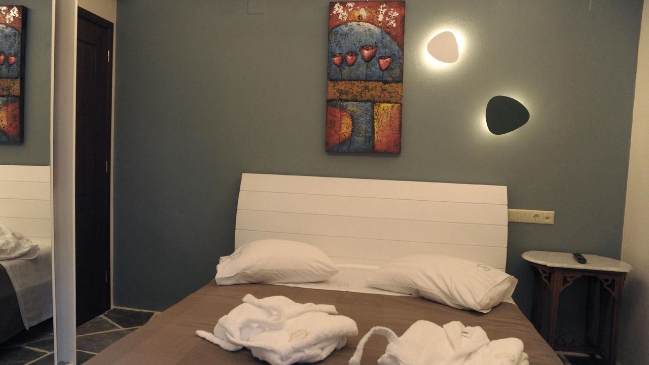 Photo of Bedroom in Papa Nero