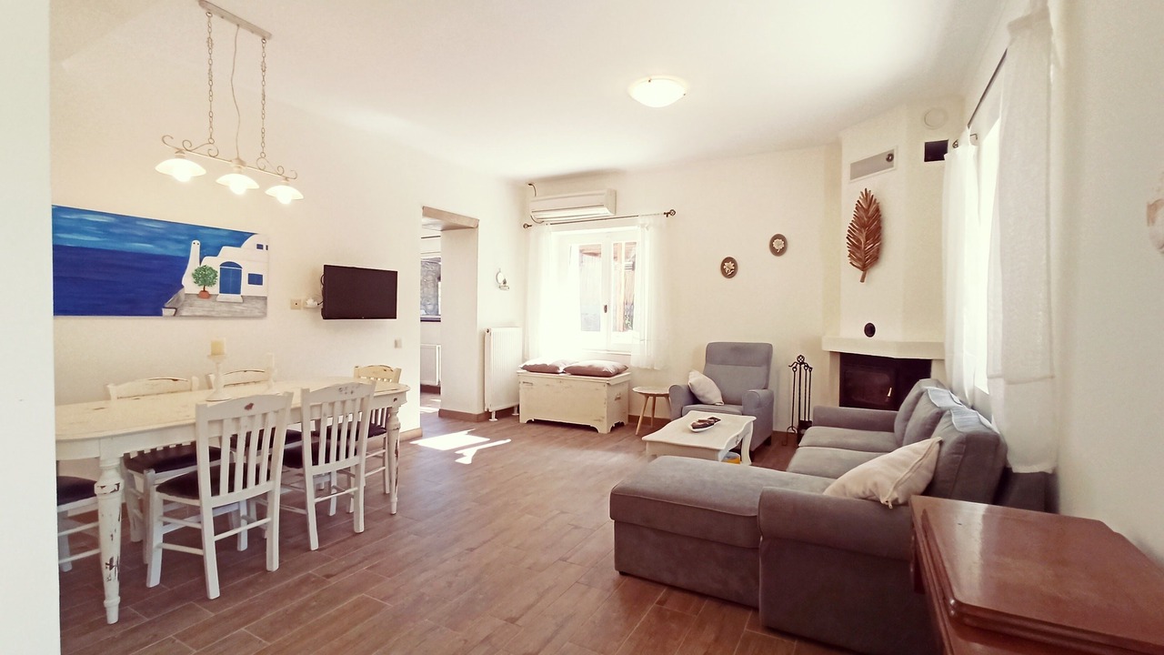 Photo of Livingroom in Palaia Epidavros