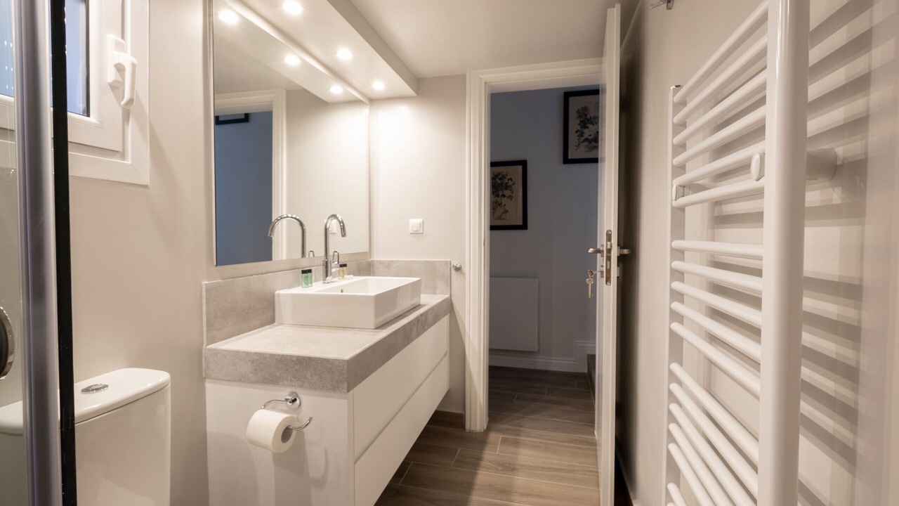Photo of Bathroom in Plaka