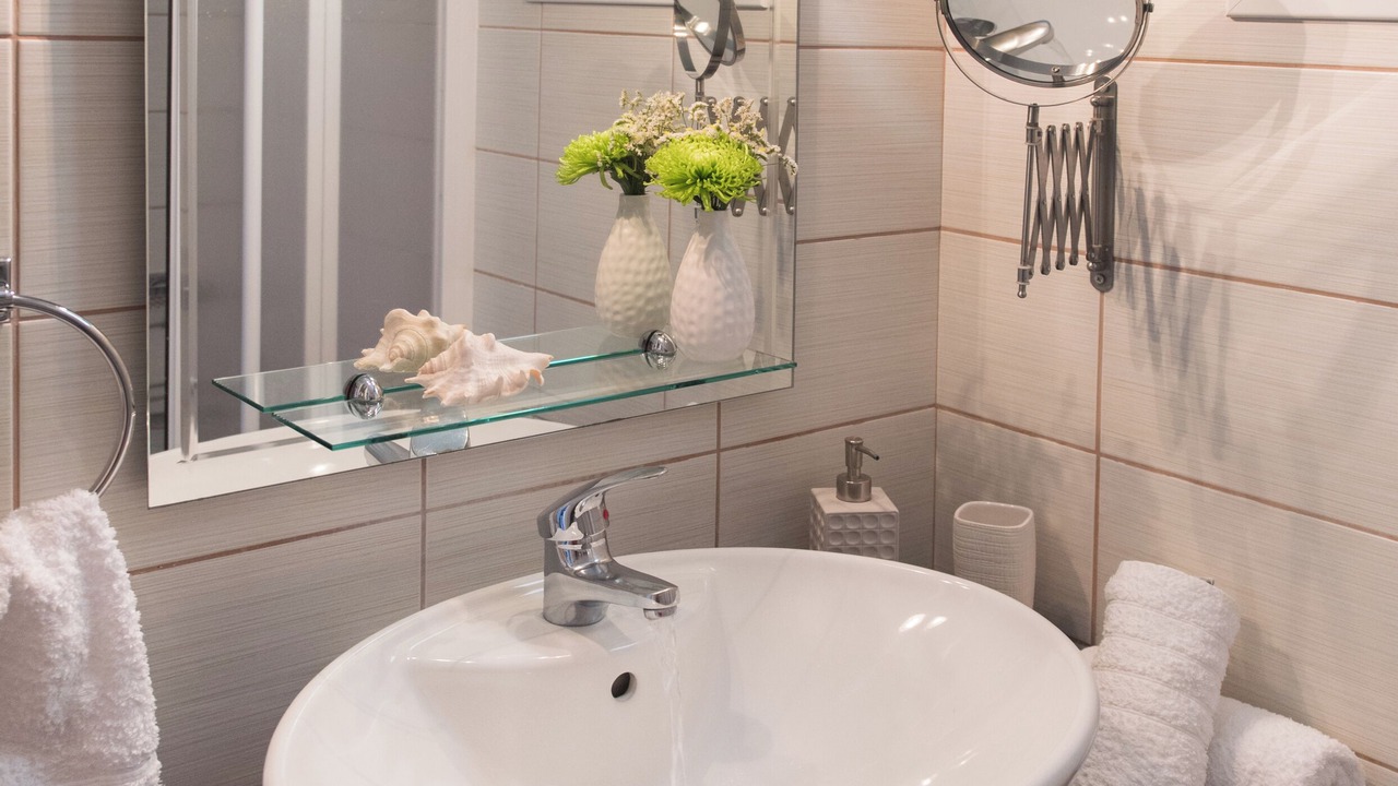Photo of Bathroom in Perigiali