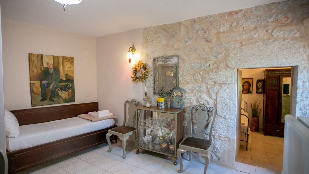 Photo of Livingroom in Charouda
