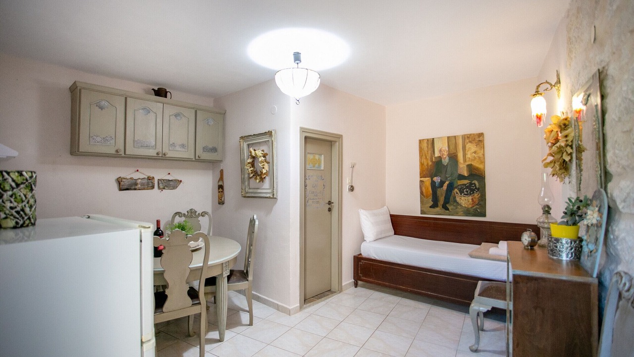 Photo of Livingroom in Charouda