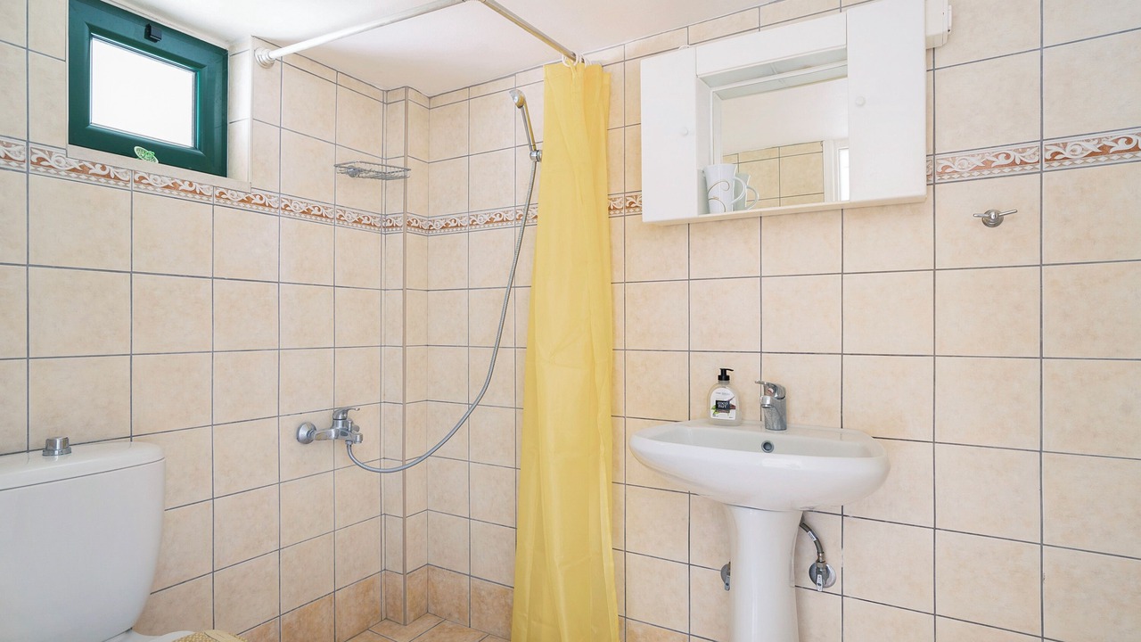Photo of Bathroom in Mikros Gialos