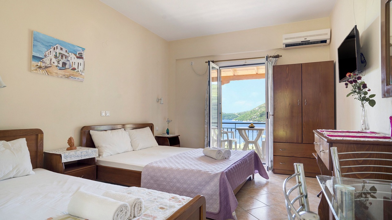 Photo of Bedroom in Mikros Gialos