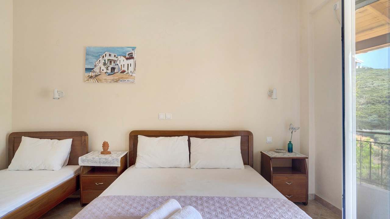 Photo of Bedroom in Mikros Gialos