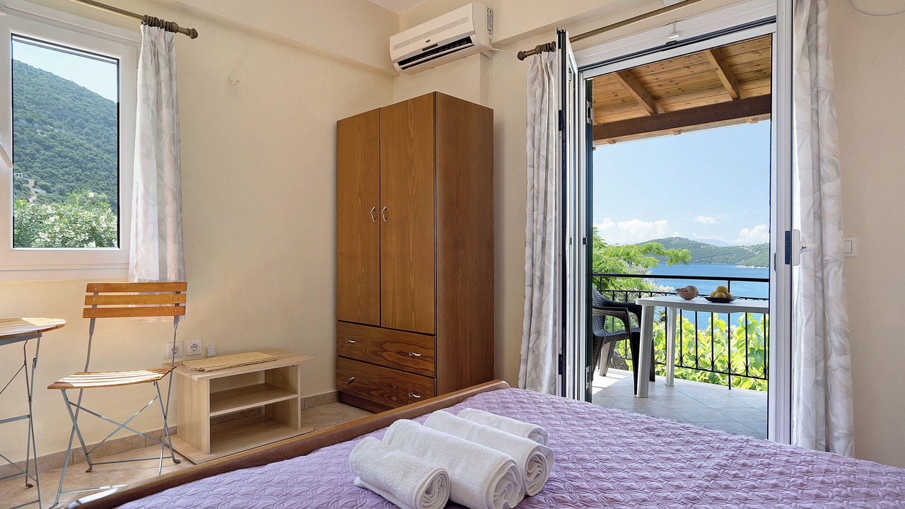 Photo of Bedroom in Mikros Gialos