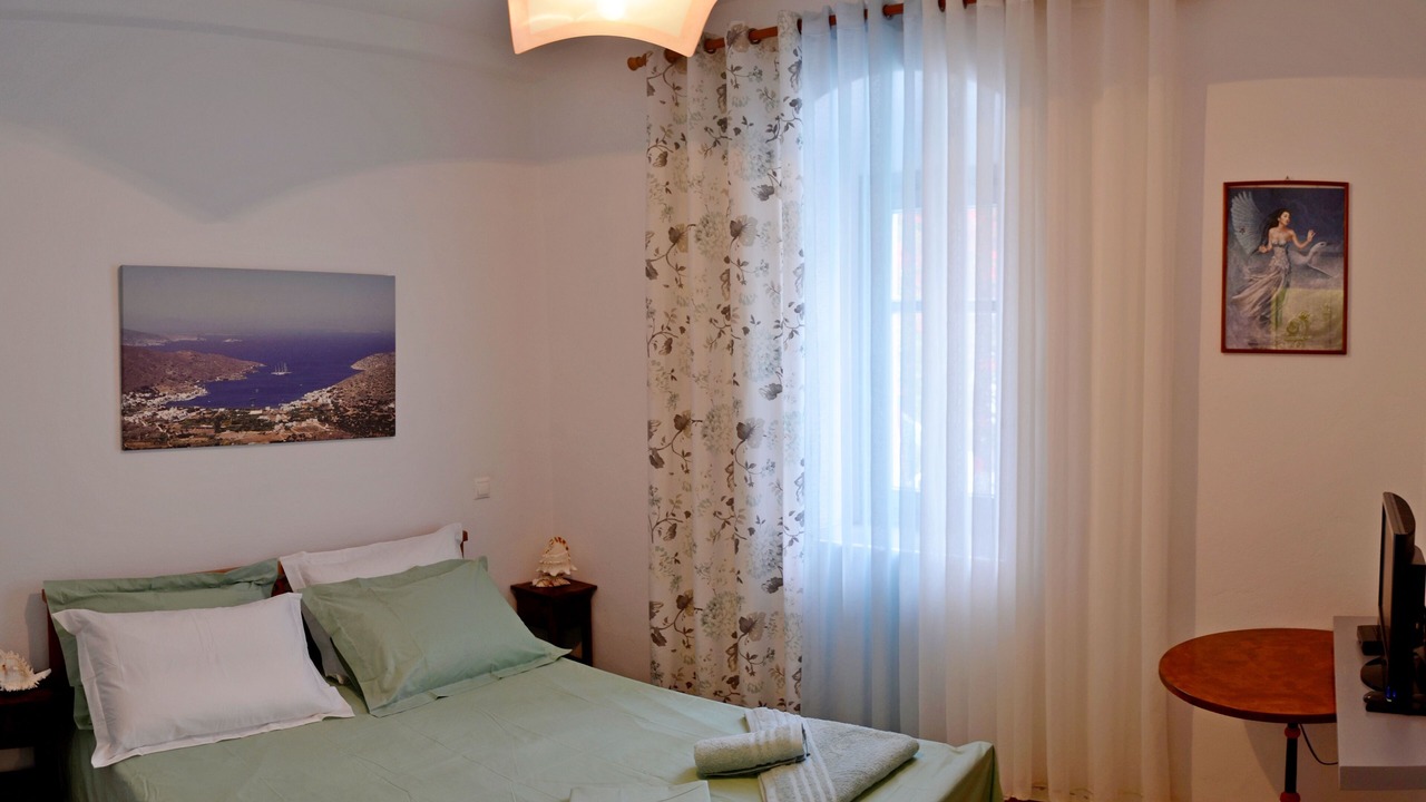 Photo of Bedroom in Katapola