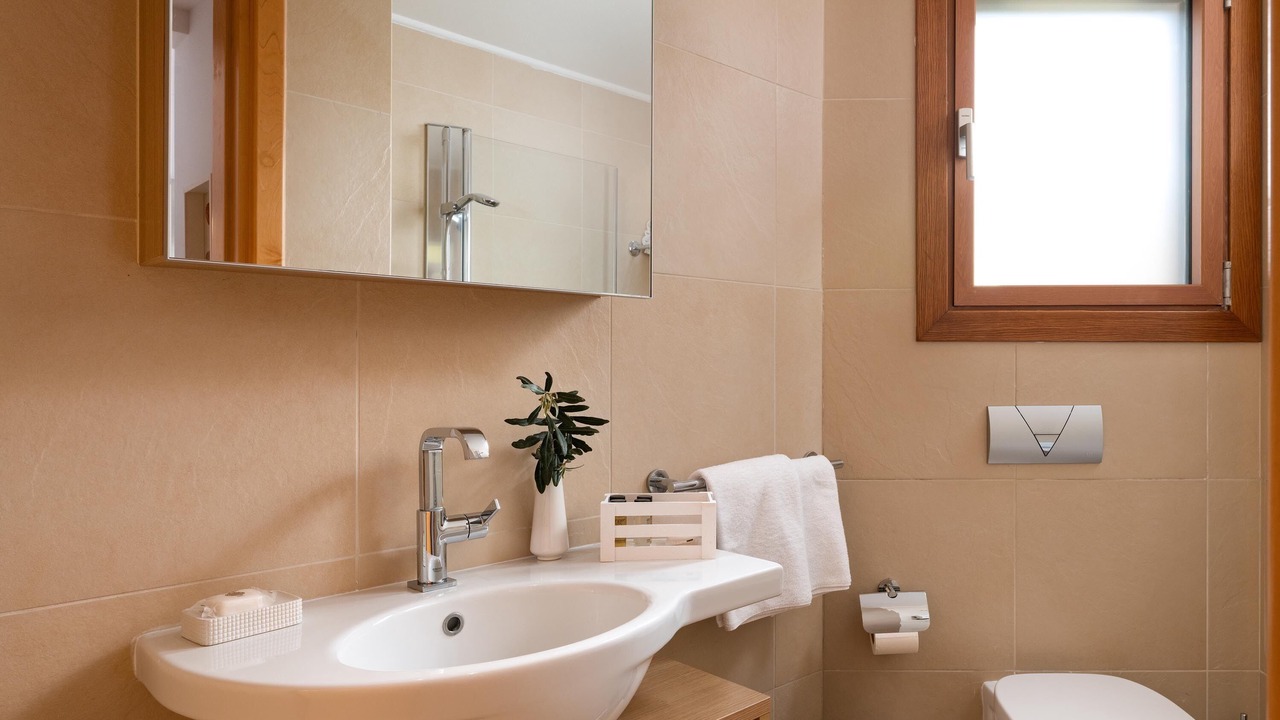 Photo of Bathroom in Ialyssos