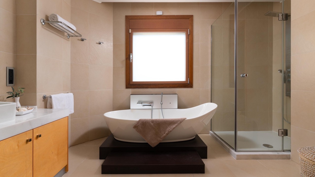 Photo of Bathroom in Ialyssos