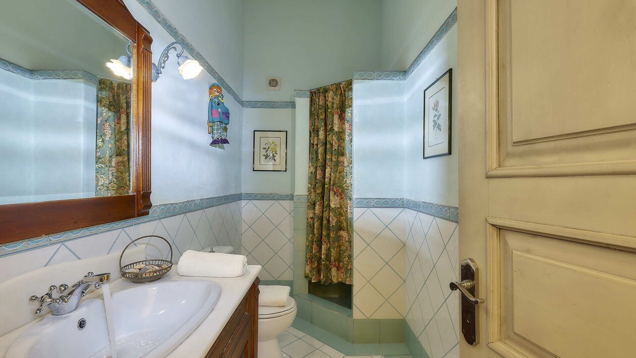 Photo of Bathroom in Dhafnes