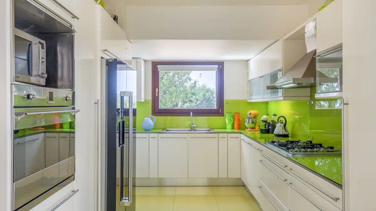 Photo of Kitchen in Saronikos