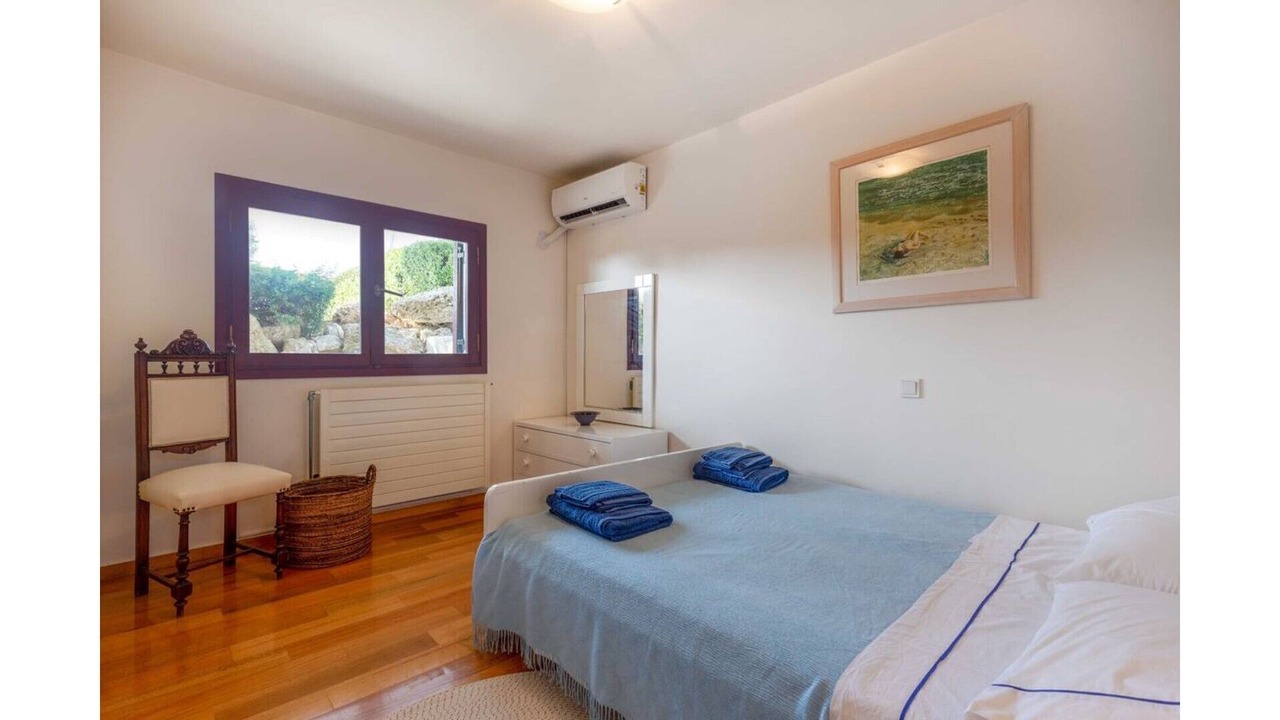 Photo of Bedroom in Saronikos