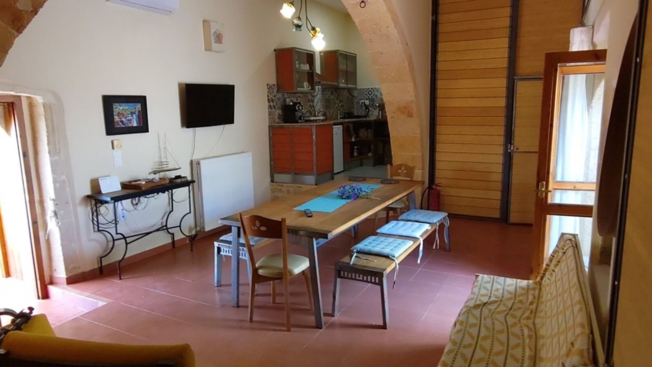 Photo of Bedroom in Drapanos
