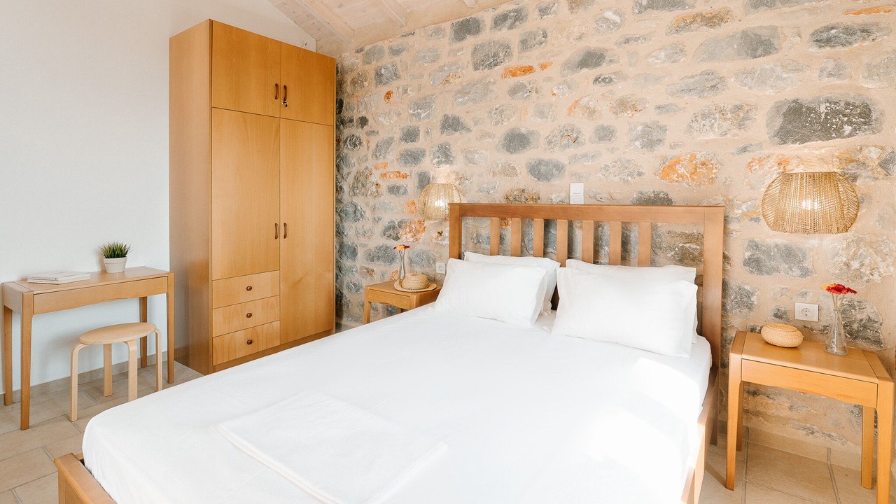 Photo of Bedroom in Lefktron