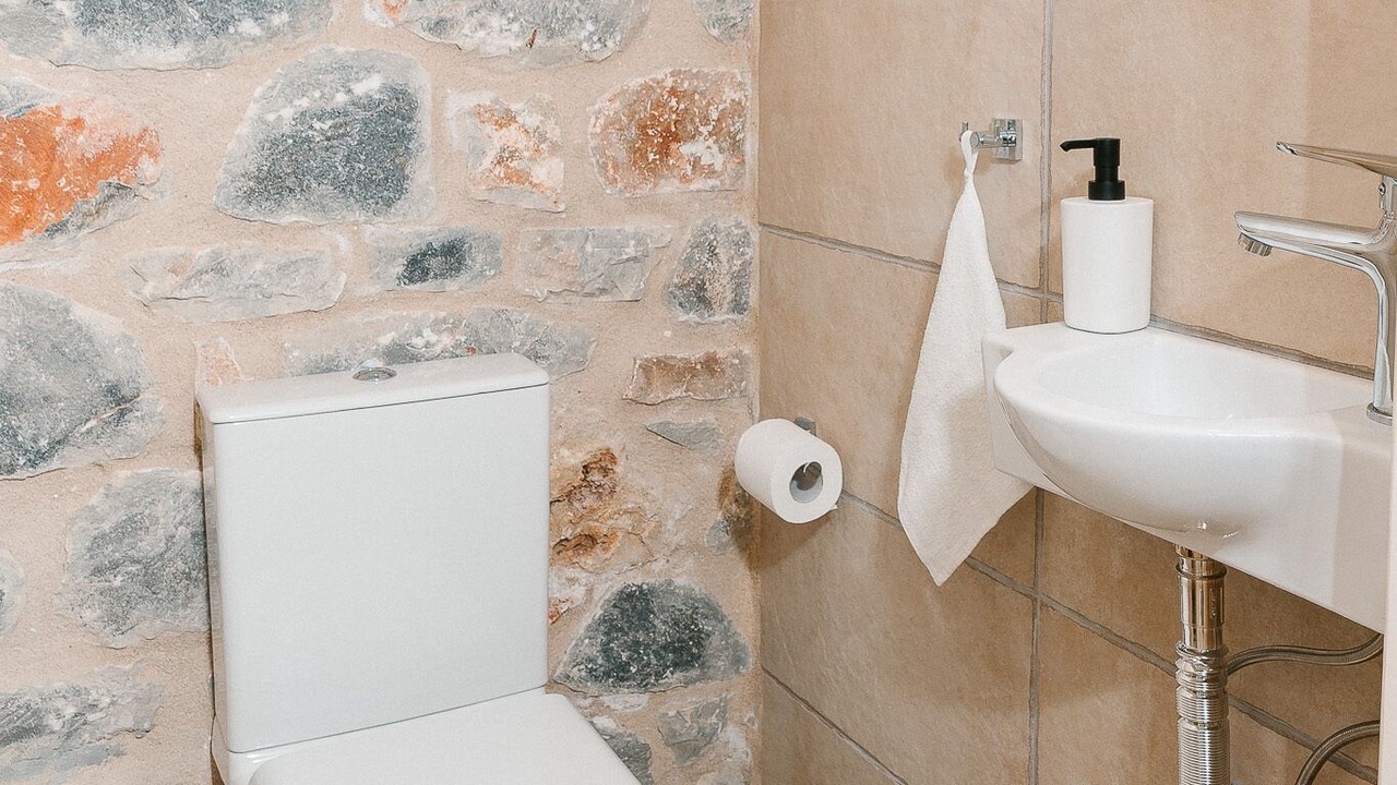 Photo of Bathroom in Lefktron