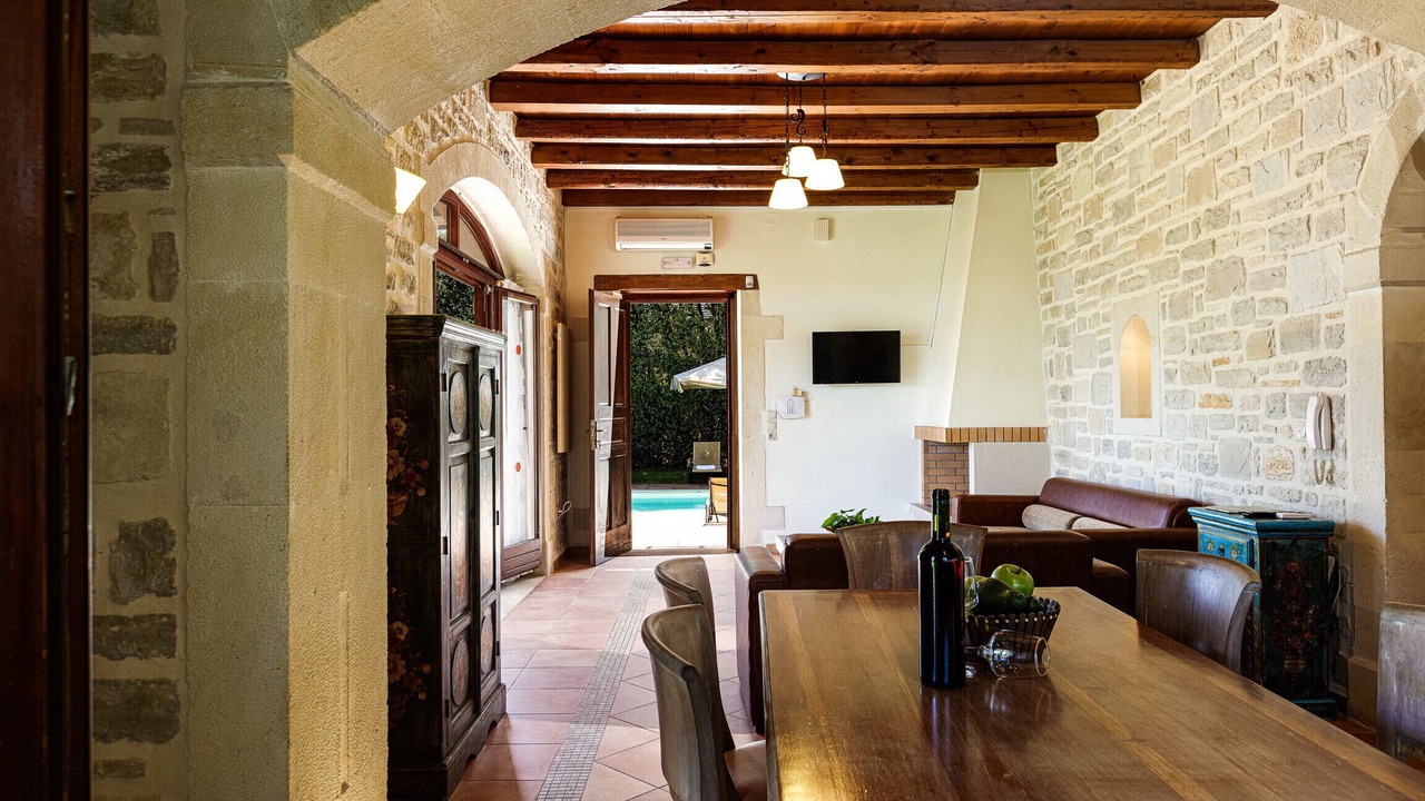 Photo of Outdoor in Adelianos Kampos
