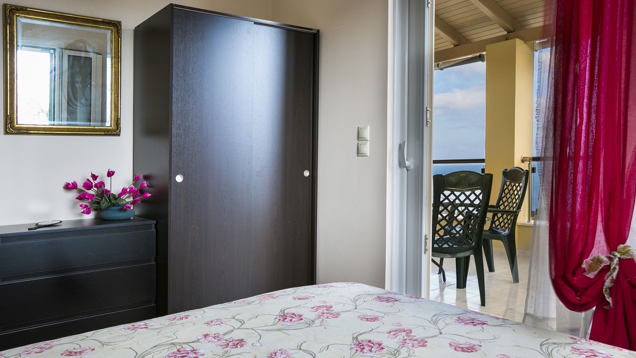 Photo of Bedroom in Tselendata
