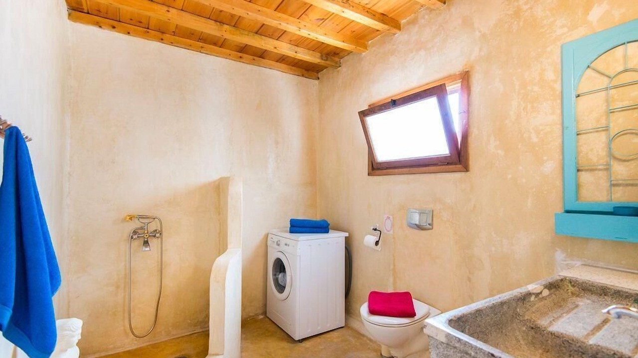 Photo of Bathroom in Ialyssos
