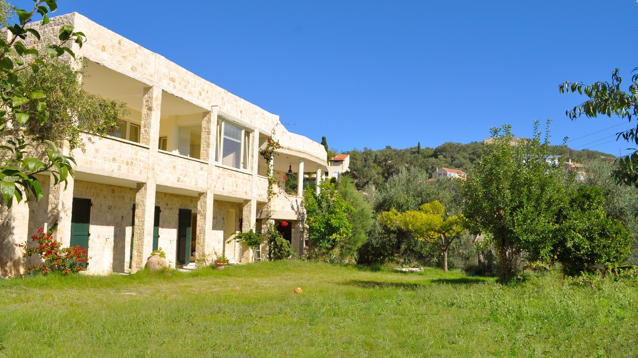Photo of Outdoor in Parelia