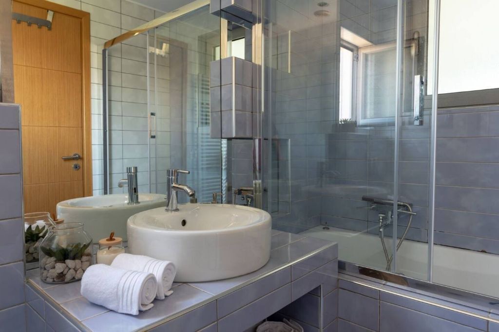 Photo of Bathroom in Spata-Artemida