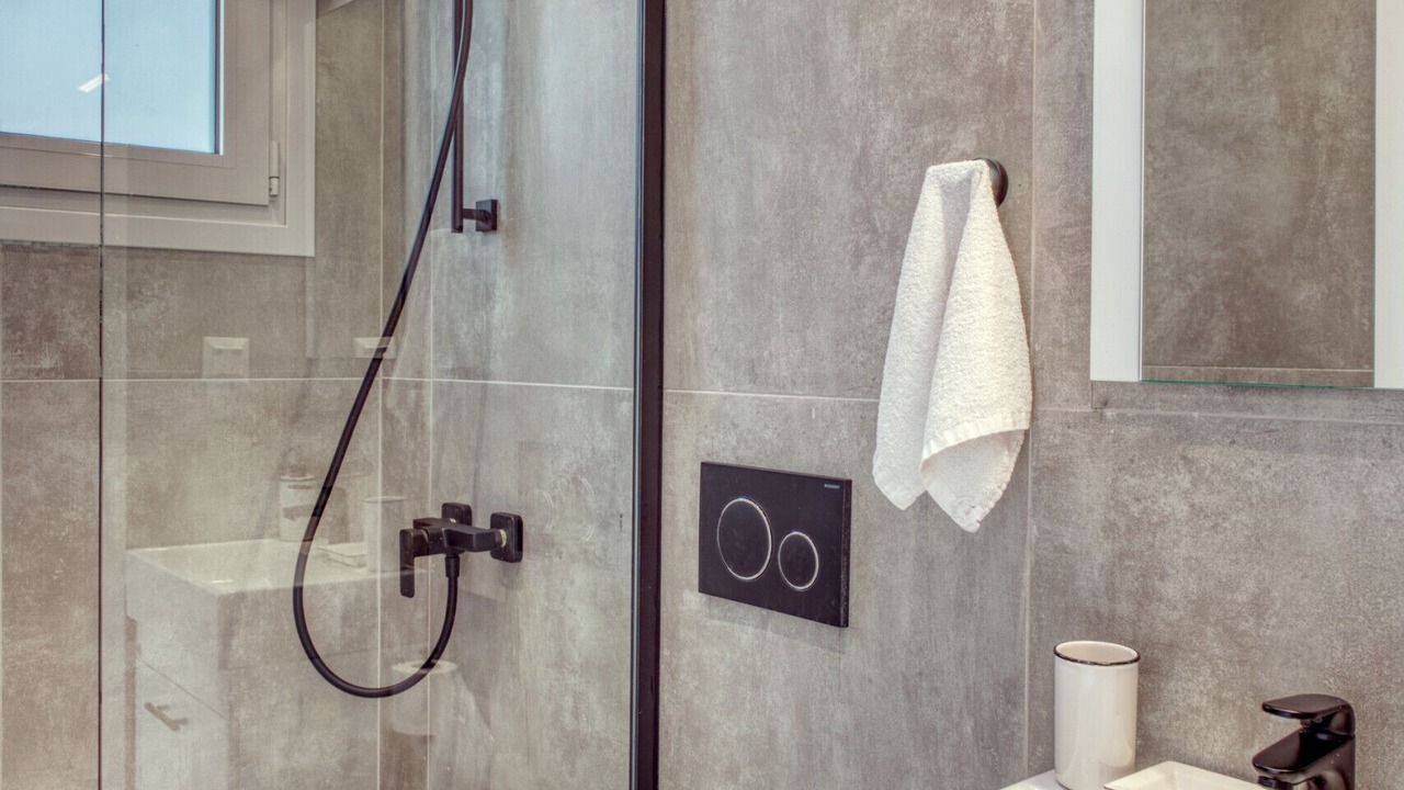 Photo of Bathroom in Makrigianni