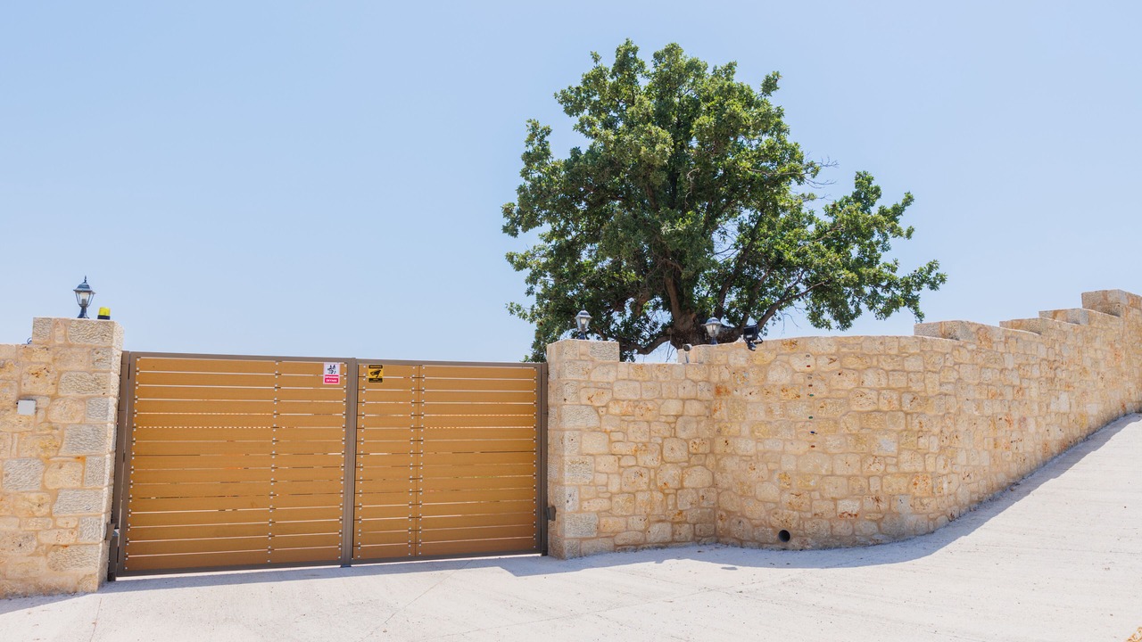 Photo of Outdoor in Lefktron