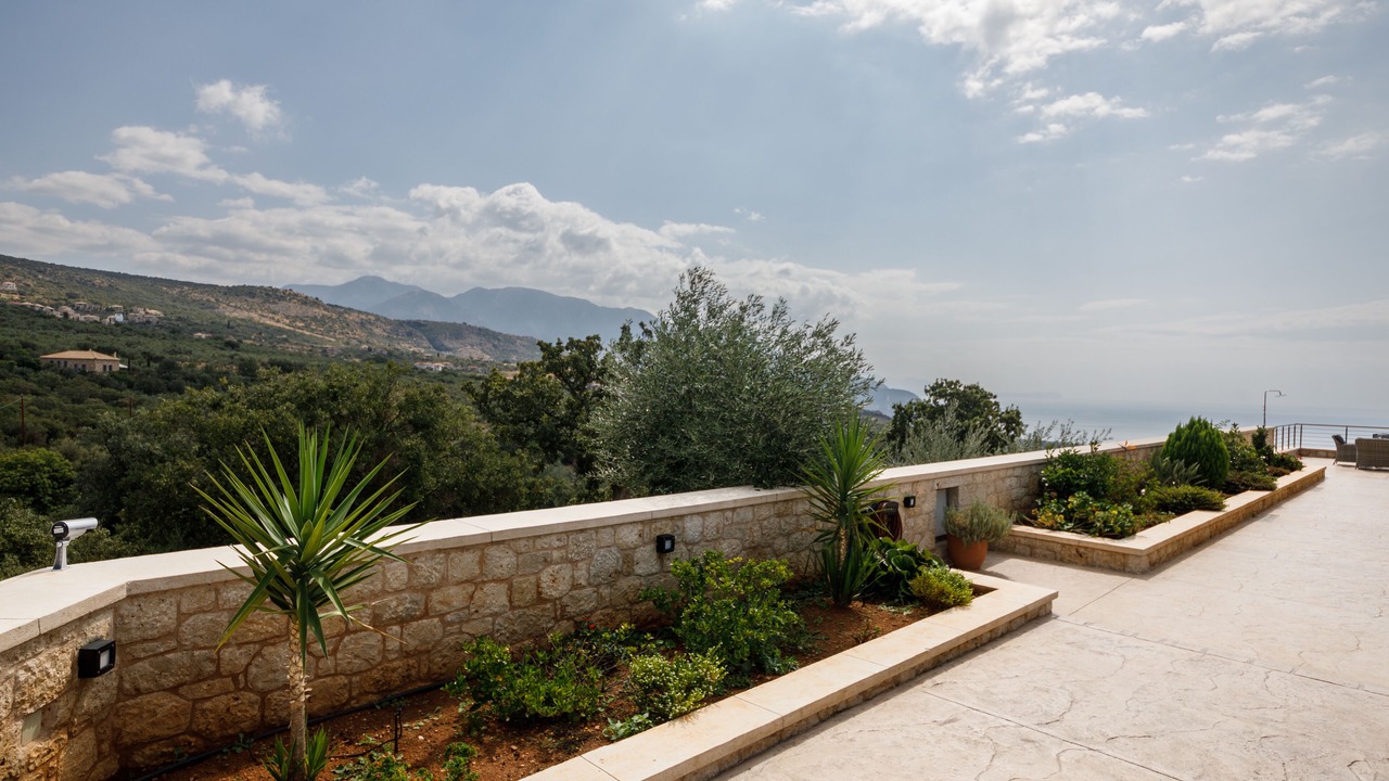 Photo of Patio Balcony in Lefktron