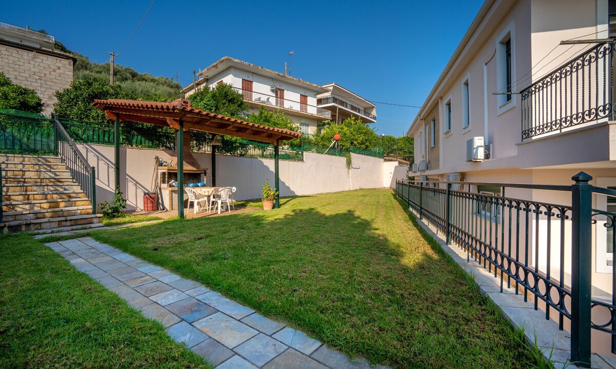 Photo of Patio Balcony in Paralia Platanou