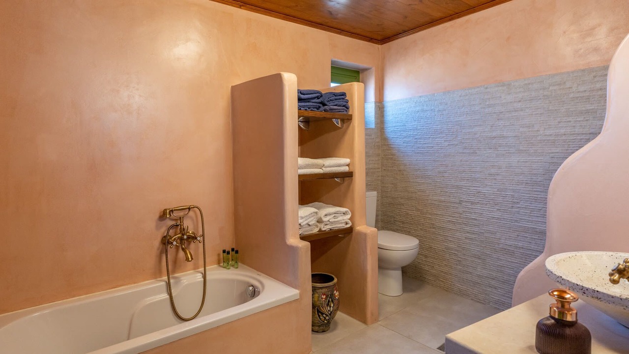 Photo of Bathroom in Piskokefalon