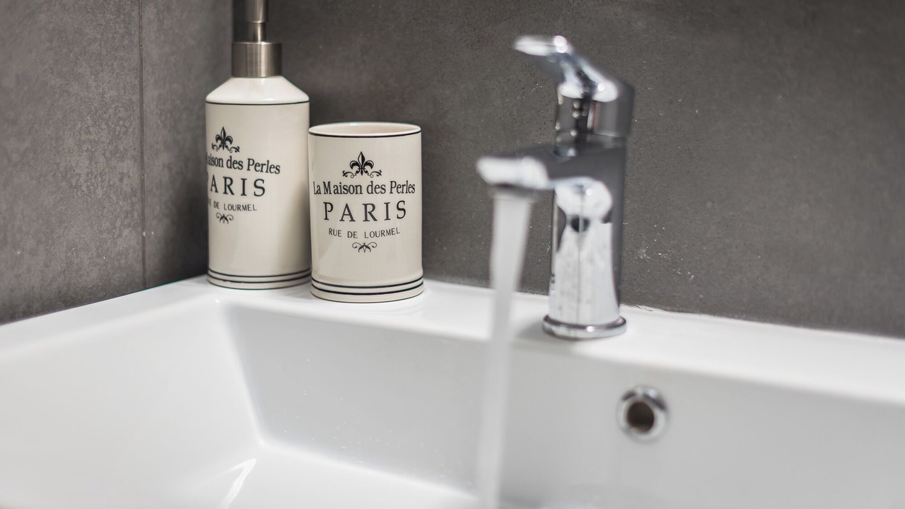Photo of Bathroom in Exarhia