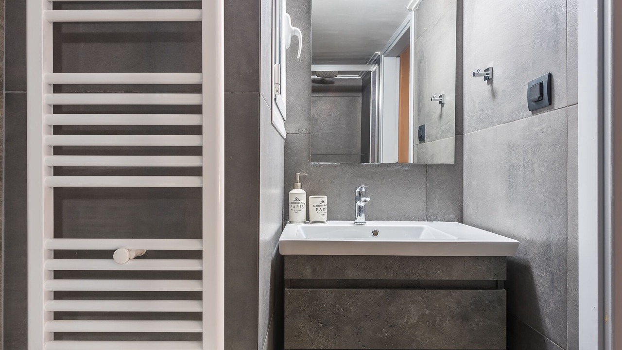Photo of Bathroom in Exarhia