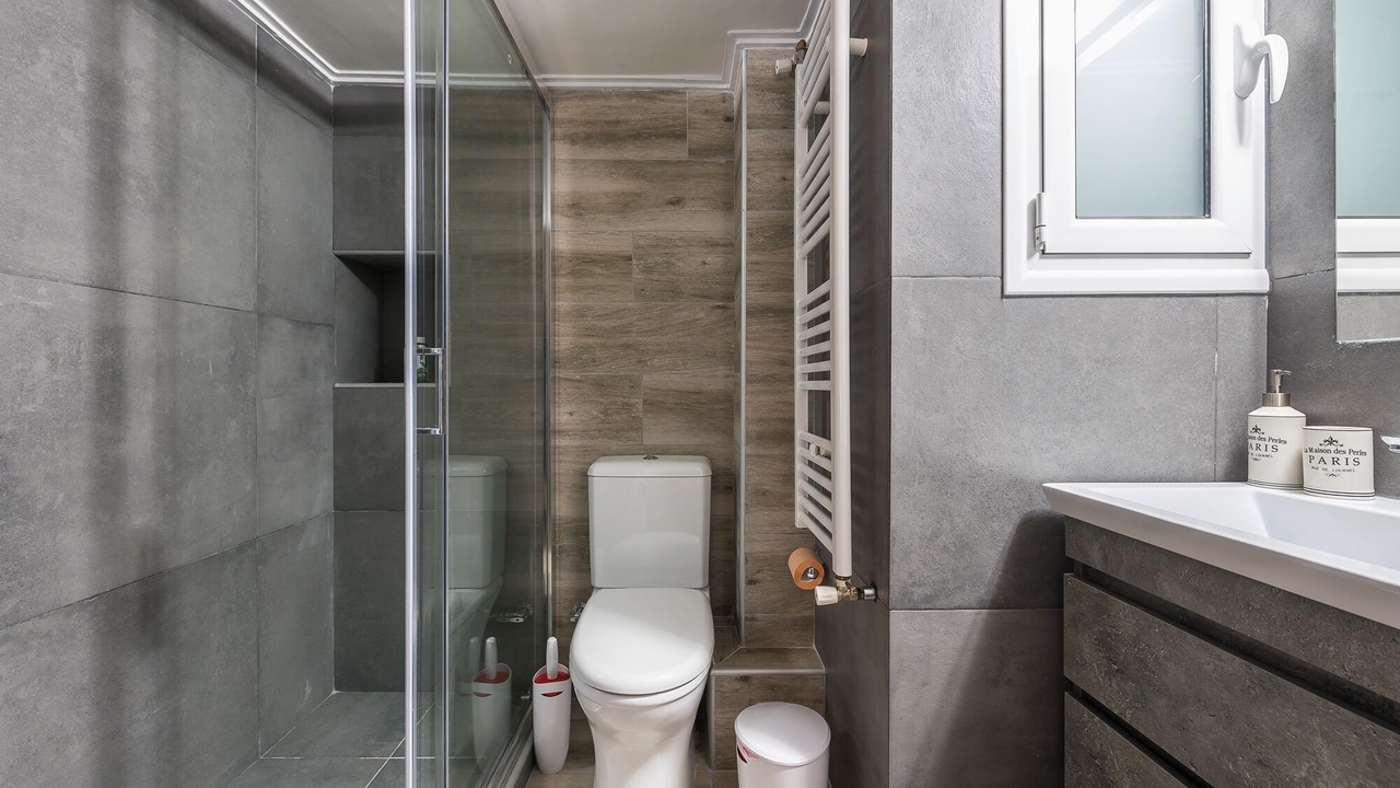 Photo of Bathroom in Exarhia