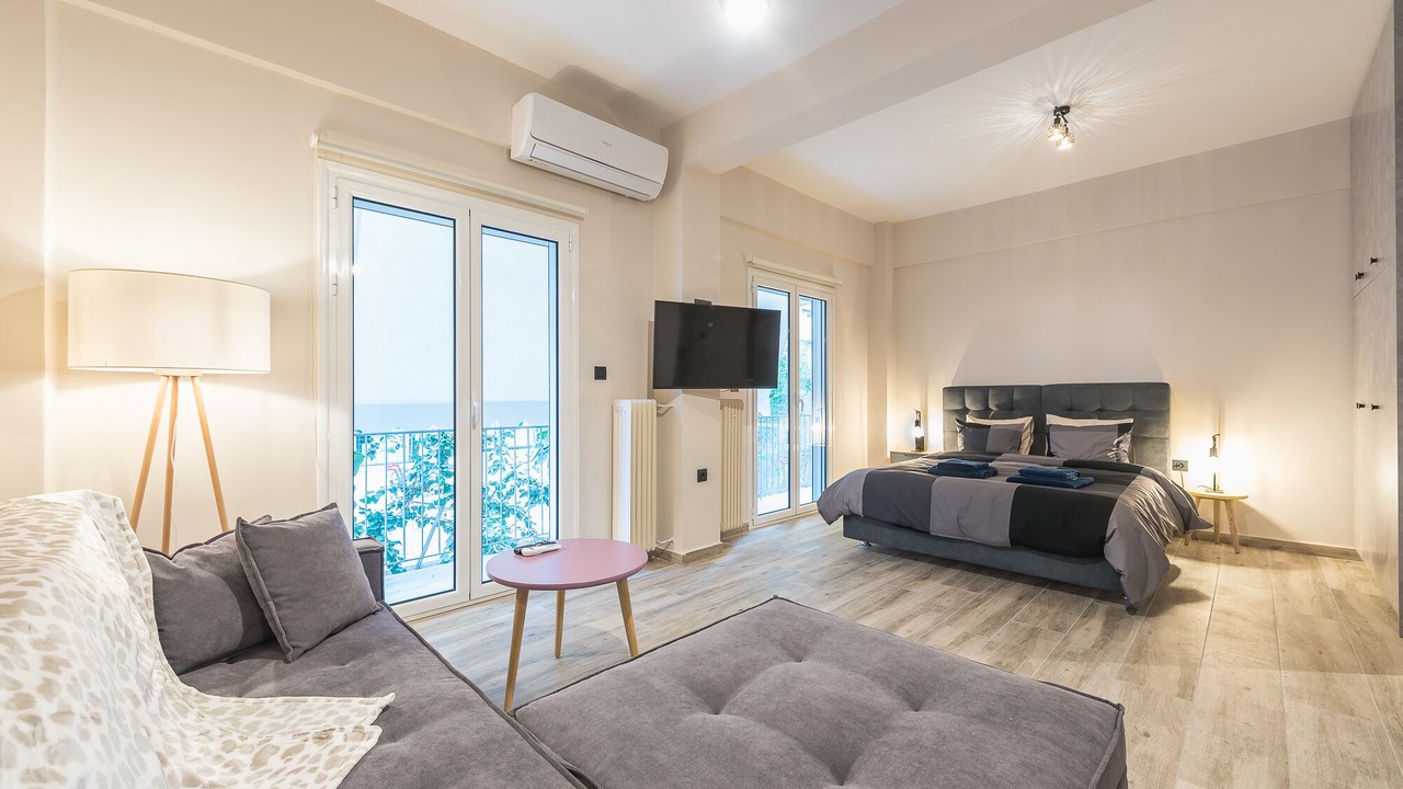 Photo of Bedroom in Exarhia