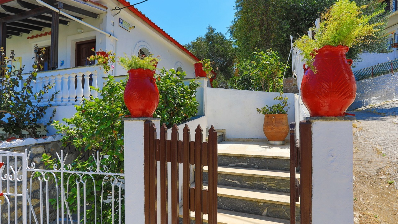 Photo of Others in Gaios