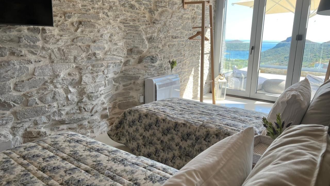 Photo of Bedroom in Paleopolis
