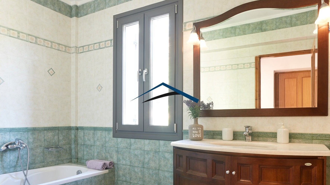 Photo of Bathroom in Koundouros