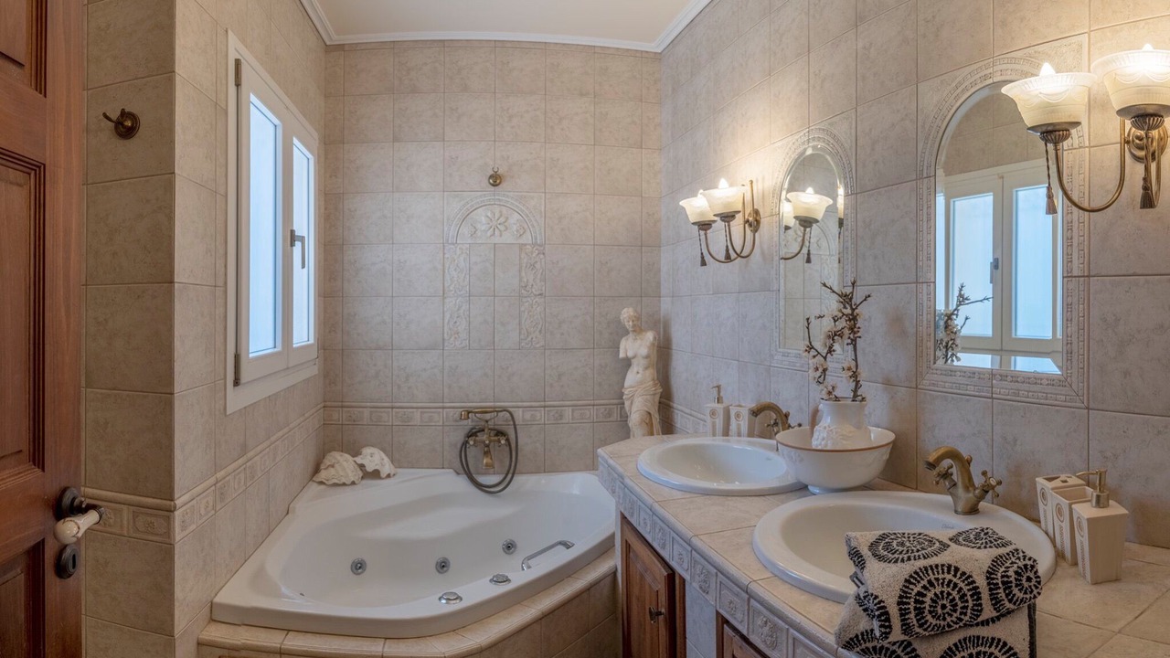 Photo of Bathroom in Chalcis