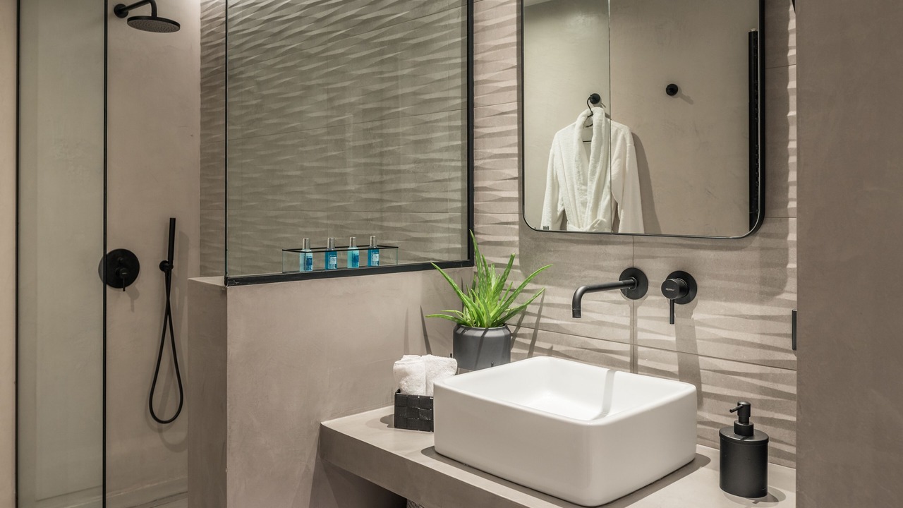 Photo of Bathroom in Alimos