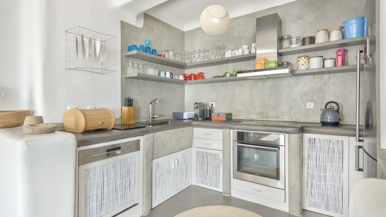 Photo of Kitchen in Faros Armenistis
