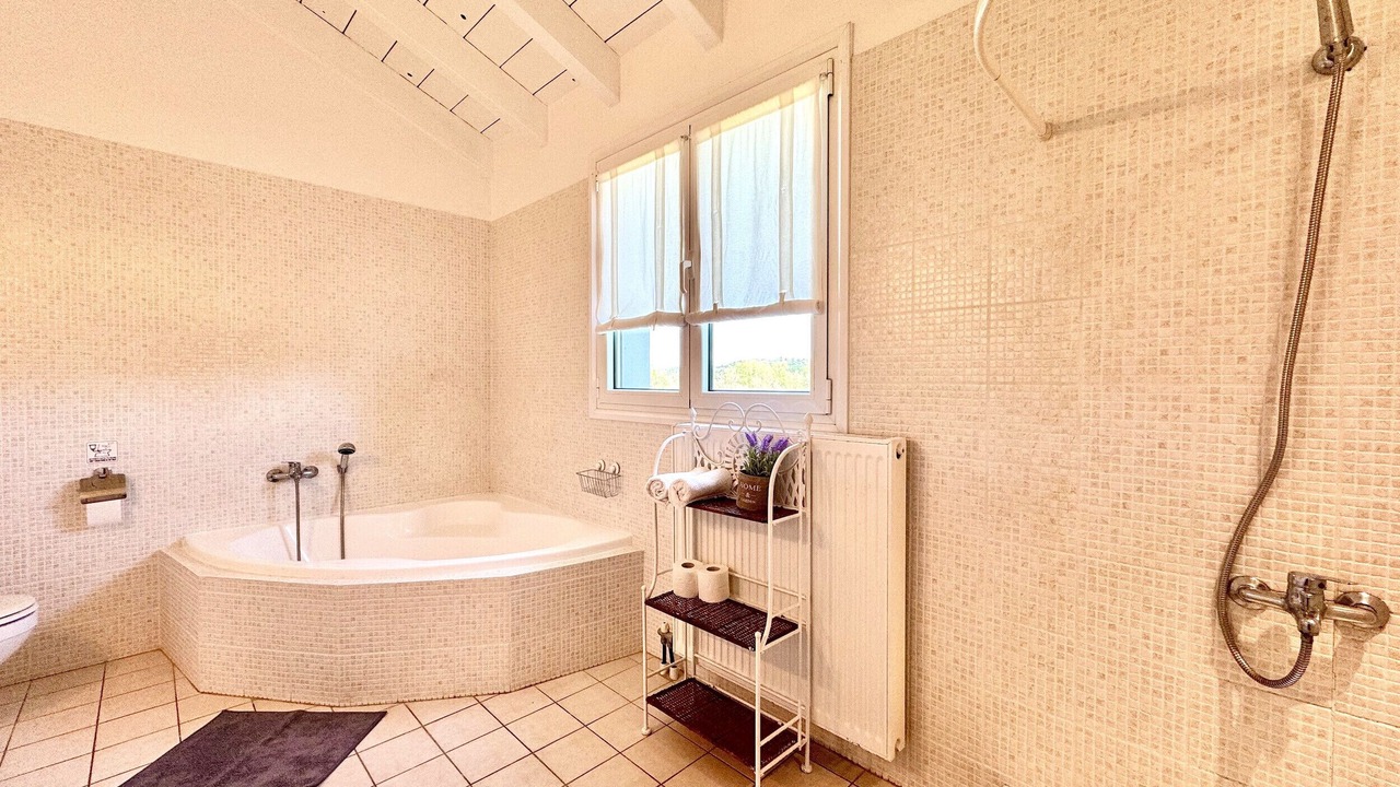 Photo of Bathroom in Velonades
