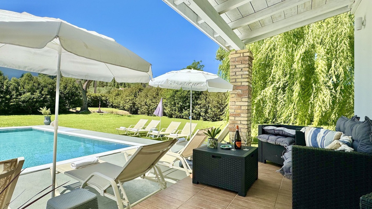 Photo of Patio Balcony in Velonades